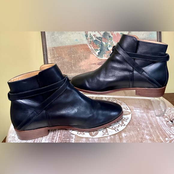 EUC Sezane “Montana” Low Heel Black Leather Ankle Boot. Sz 39/8 - Picture 9 of 15